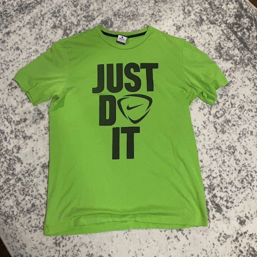 Nike green just do‎ it t-Shirt size LG Dri-fit EUC